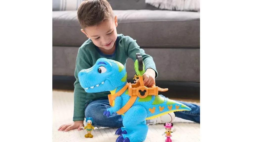 Pornește într-o aventură plină de Disney cu Mickey Zúgó Safari Dino