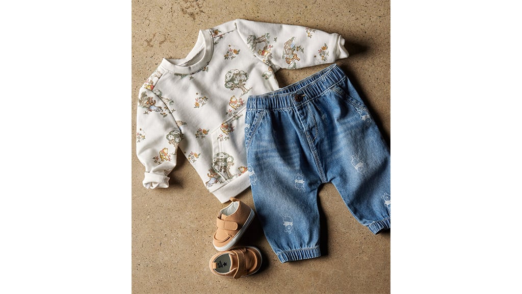 Noile haine pentru bebeluși Disney de la OshKosh B’Gosh sunt mai dulci decât mierea.
