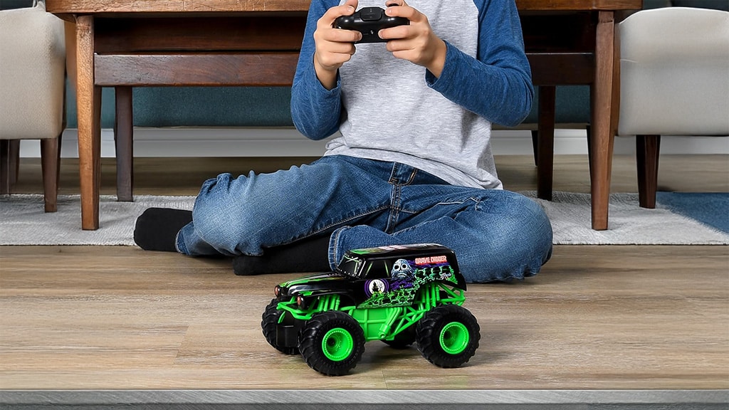 Spin Master Monster Jam Smash & Bash Grave Digger R/C mașină cu telecomandă