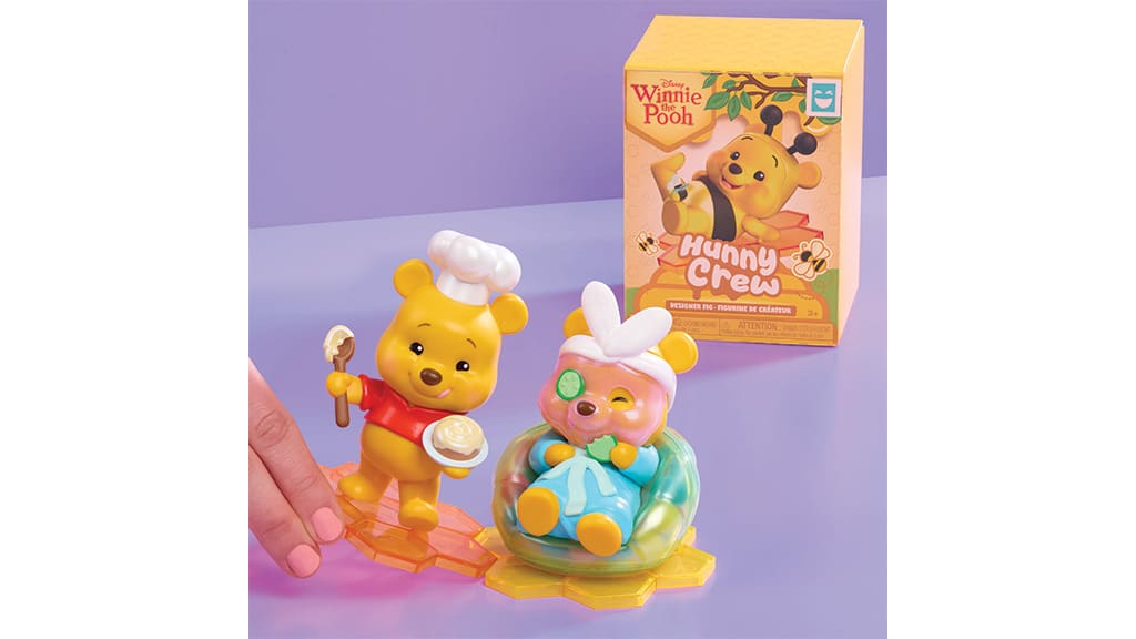 Just Play facează deschiderea cu noile pachete surpriză Happy Haul Disney