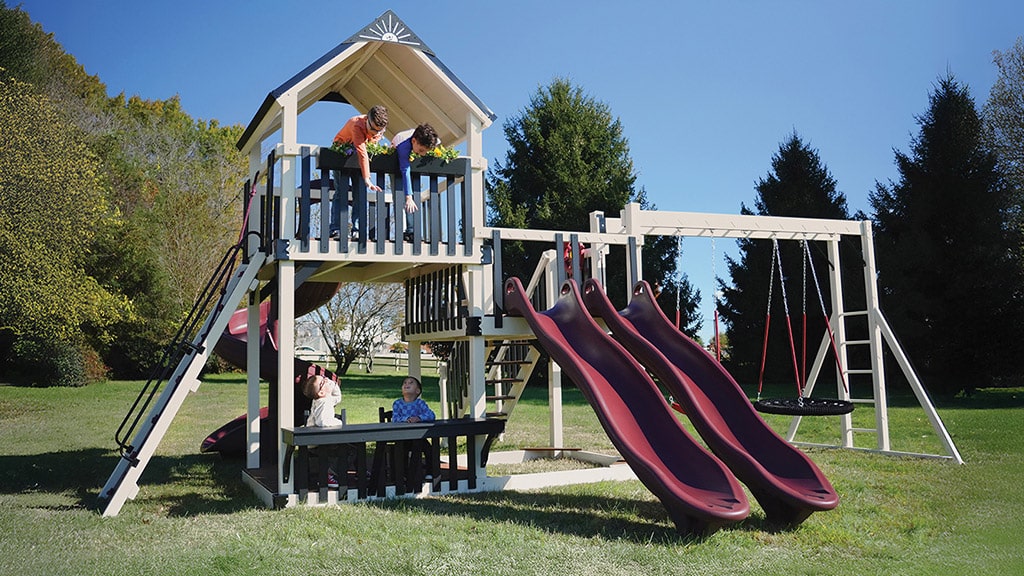 Sari în primăvară cu noile seturi de joacă pentru grădină de la King Swings!
