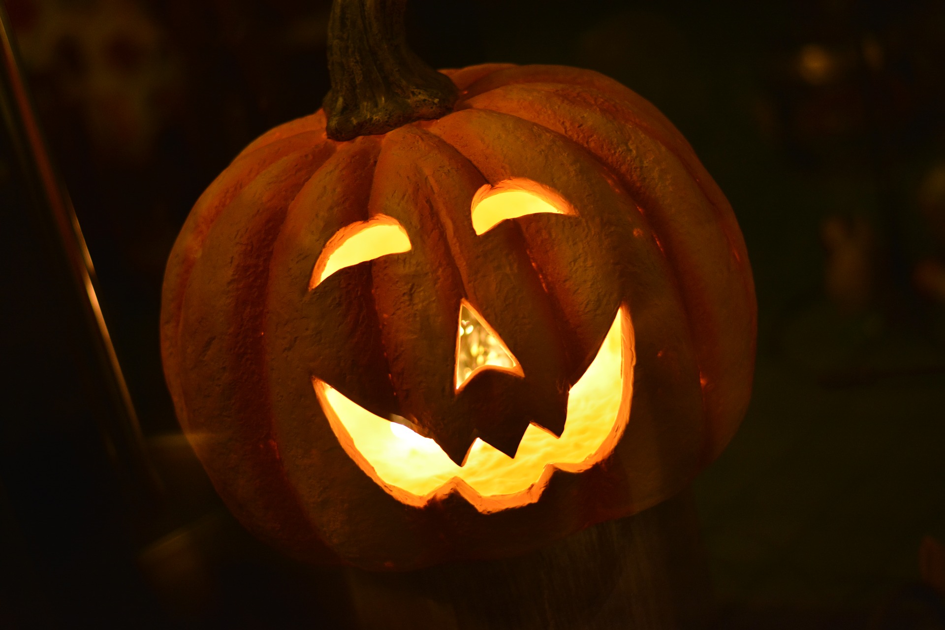 Pregăteşte-te pentru Halloween, pas cu pas!