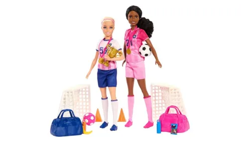 Această nouă colecție Mattel aduce atmosfera Cupei Mondiale FIFA