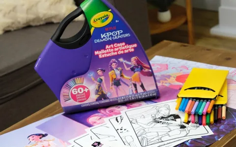 Set creativ Crayola Vânătorii de demoni K-Pop