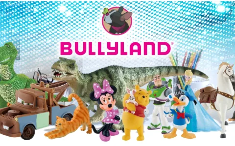Aceste L.O.L. Surprise! Tots sărbătoresc a 50-a aniversare Hello Kitty.