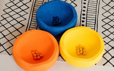 Țipăm, tu țipi pentru stația de preparat înghețată moale Kinetic Sand.