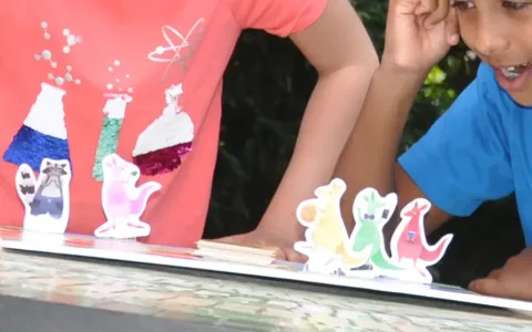 Copiii pot juca de acum încolo cu păpușile American Girl în compania Ariel, Tiana și Cenușăreasa