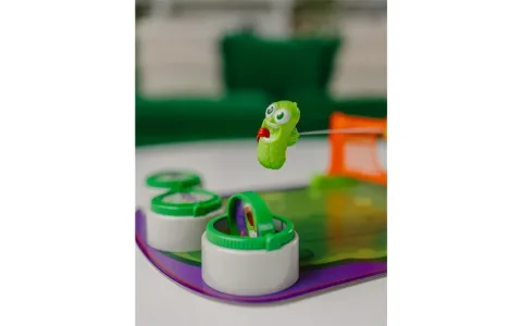 Transformă-ți pista de curse cu Hot Wheels Transformers!