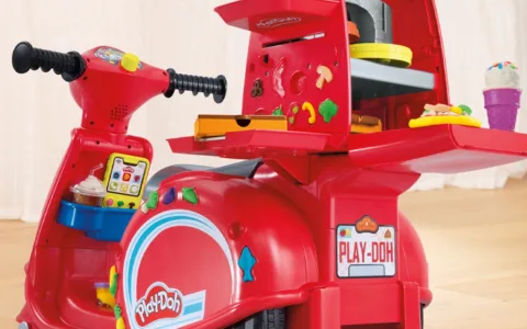Mattel duce timpul de joacă la un nou nivel cu prezentarea Hot Wheels Monster Trucks: Stunt Mayhem
