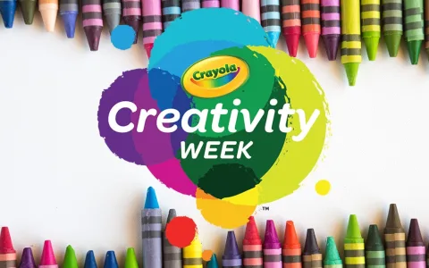 Cristale Creative Rainbow High de la MGA Entertainment