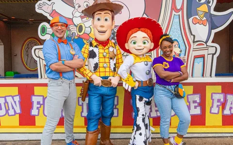 Tytan Toys amestecă magia Disney în noua sa colecție de plăci magnetice Jumbo