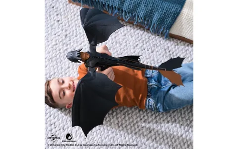 Sărbătorește ziua de naștere a lui Draculaura cu noul serial Monster High de pe YouTube!
