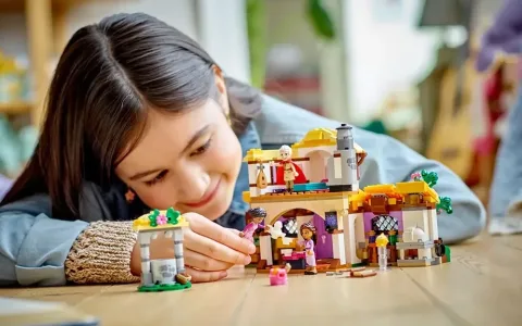 Copiii pot să sărbătorească Ziua Mondială a Jocurilor cu evenimente LEGO.