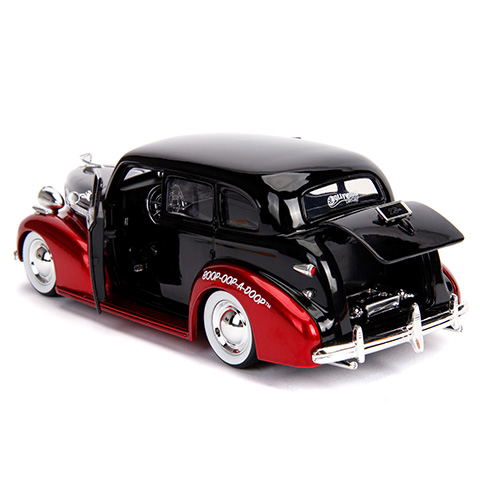 Betty Boop figura și 1939 Chevy Master Deluxe model mașină metal 1