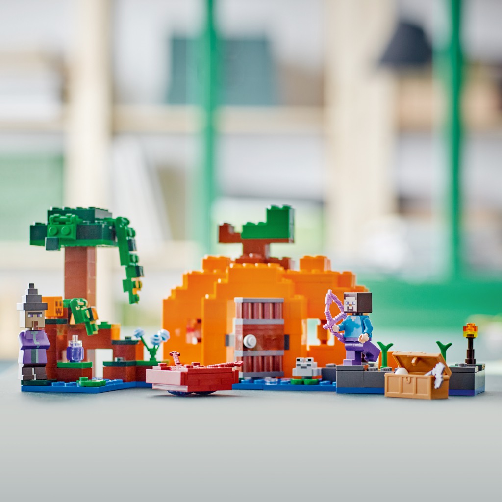 LEGO® Minecraft The Pumpkin Farm (21248) cumpăra Jucariishop