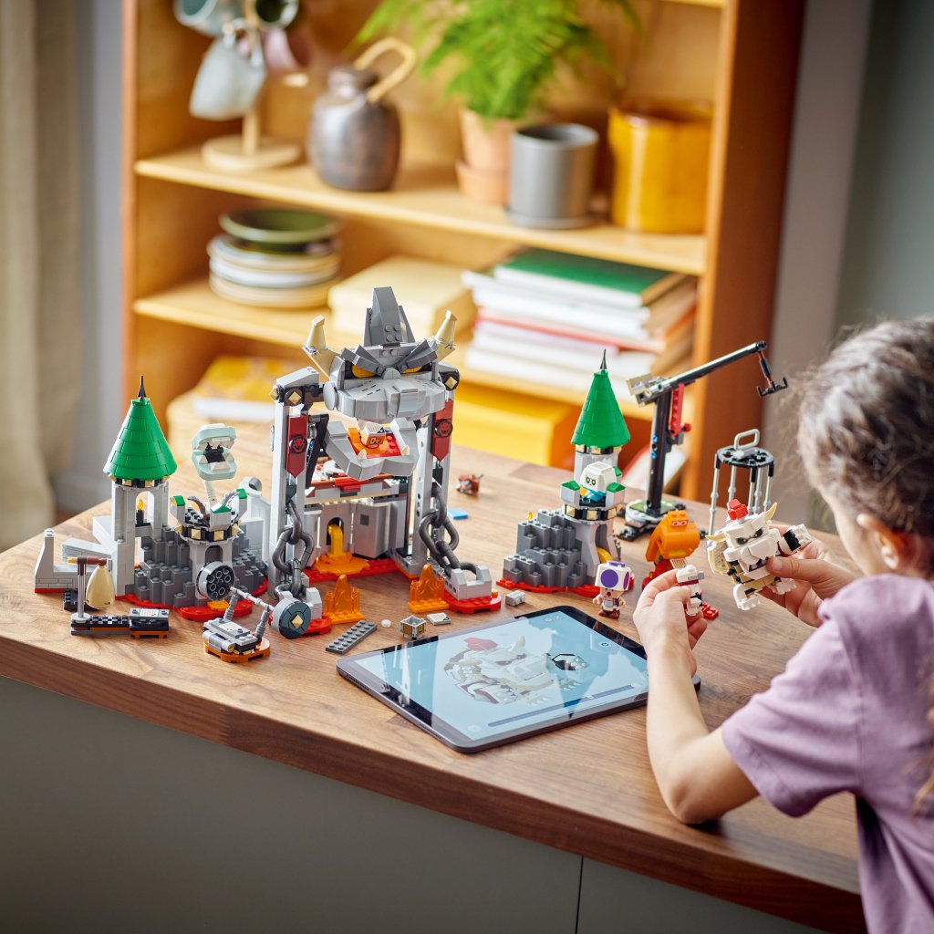 LEGO® Super Mario™ Dry bowser castle battle (71423) cumpăra