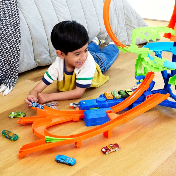 Hot Wheels Stunt Tracks: Set de piste Coliziune în aer cu mașinuță – Mattel imaginea 4