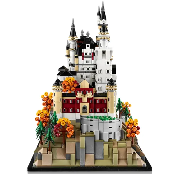 LEGO® Architecture: Castelul Neuschwanstein (21063) imaginea 4