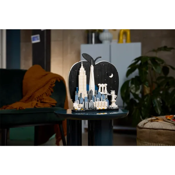 LEGO® Architecture: New York – Mărul cel Mare (21066) imaginea 11