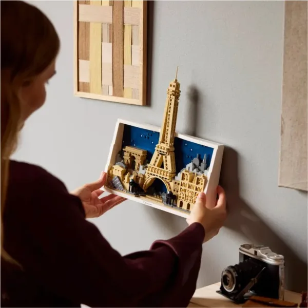 LEGO® Architecture: Paris – orașul iubirii (21064) imaginea 4