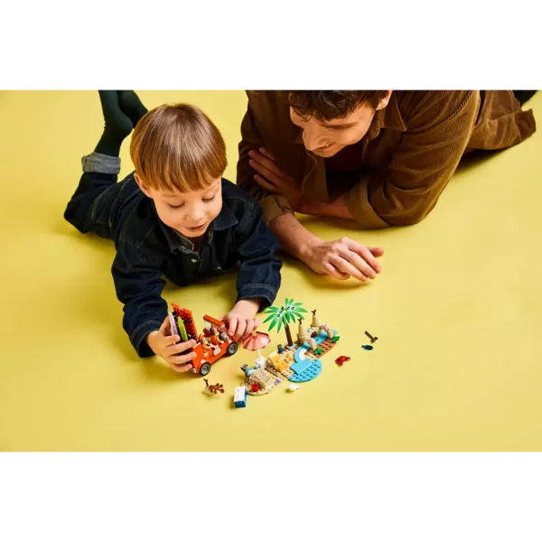 LEGO® Bluey™: Bluey și familia ei merg la plajă (11202L) imaginea 7