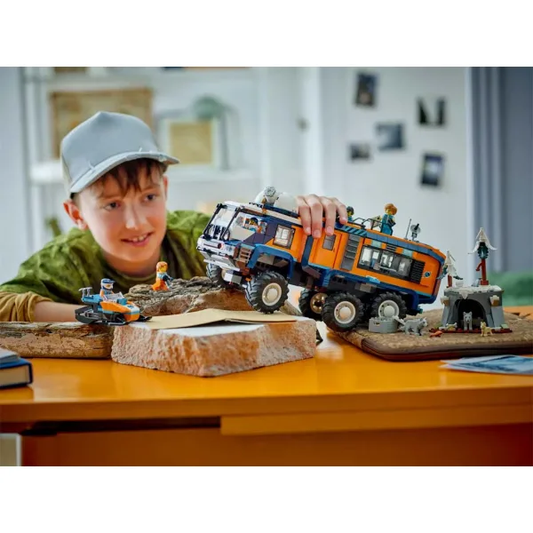 LEGO® City: Laboratorul mobil al exploratorilor arctici (60471) imaginea 6