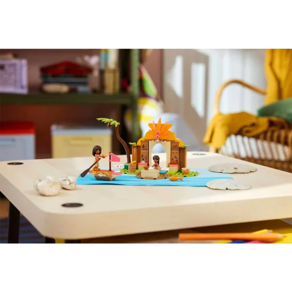 LEGO® Disney™: Casă de sat și plută (43282) imaginea 4