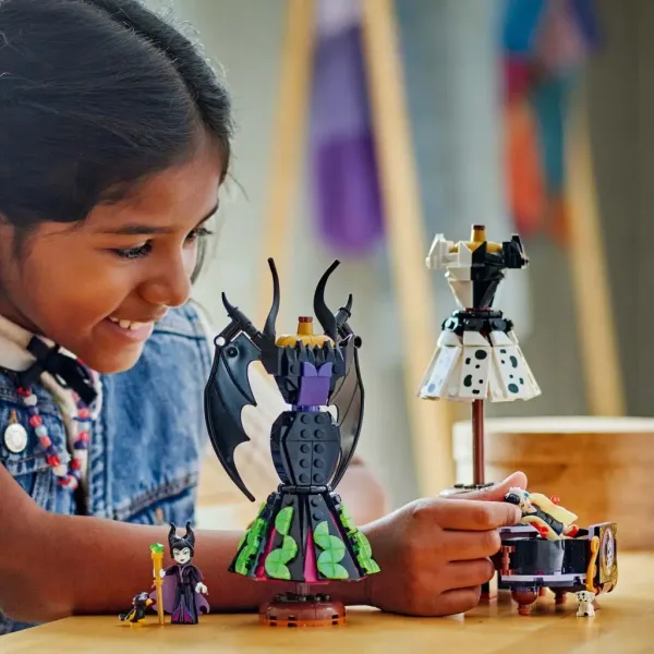 LEGO® Disney: Ținutele Maleficent și Cruella de Vil (43262) imaginea 4