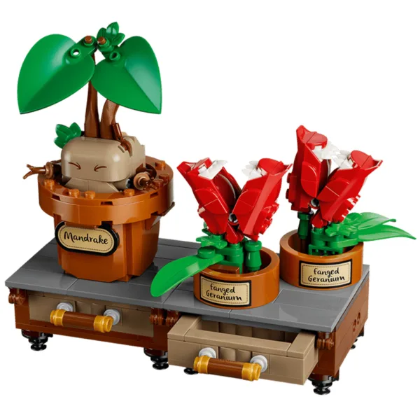 LEGO® Harry Potter™: Plantele din ora de Herbologie de la Hogwarts™ (76474) imaginea 3
