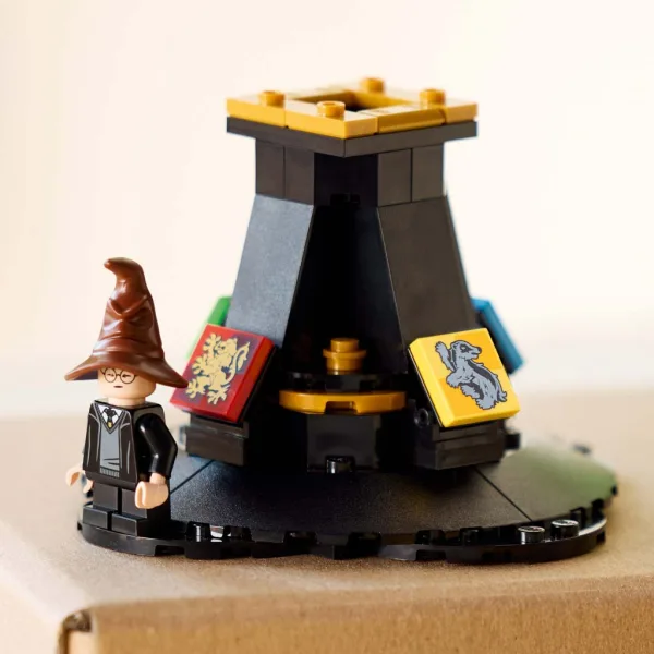 LEGO® Harry Potter™: Pocalul vorbitor™ (76429) imaginea 4