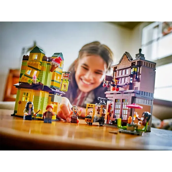 LEGO® Harry Potter: Quidditch™ la maxim – magazin de articole sportive și Gelaterie (76452) imaginea 6