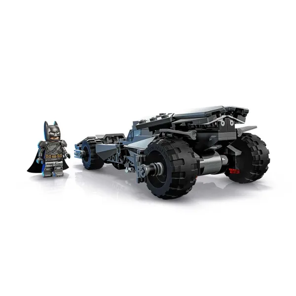 LEGO® Marvel: Batman împotriva lui Superman™: Batmobile™ (76331) imaginea 2
