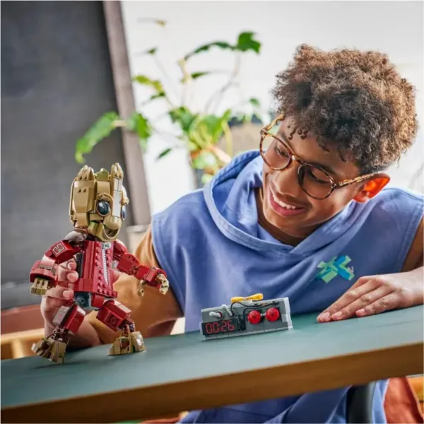 LEGO® Marvel: Groot în uniforma Ravagerilor (76341) imaginea 4