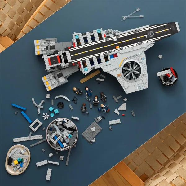 LEGO® Marvel: Helicarrier S.H.I.E.L.D. (76354) imaginea 8