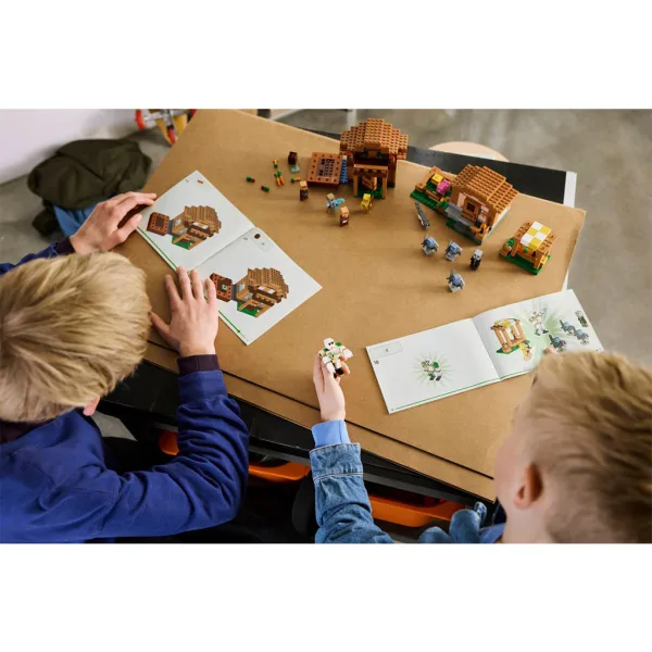LEGO® Minecraft: Atacul invocator în sat (21596) imaginea 11
