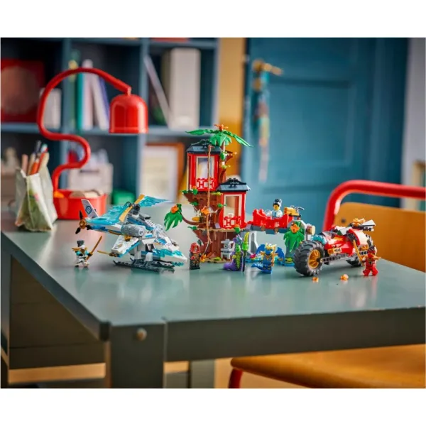 LEGO® Ninjago: Bătălia vehiculelor ninja la casa din copac (71857) imaginea 5