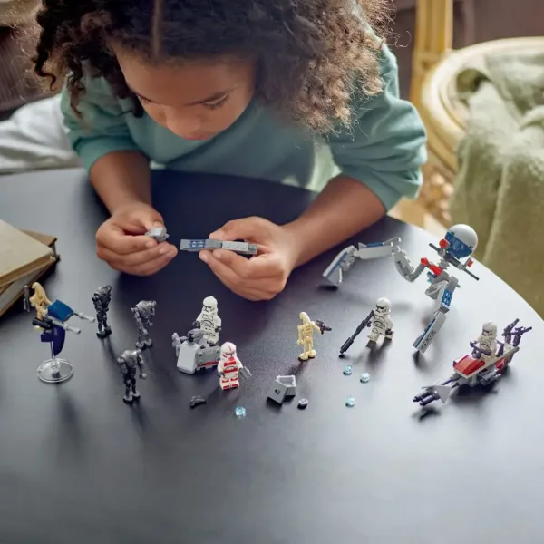 LEGO® Star Wars™: Pachet de luptă cu Soldat Clon™ și Droid de luptă™ (75372) imaginea 4