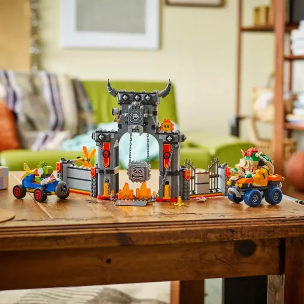 LEGO® Super Mario™: Mario Kart™ – Castelul lui Bowser (72039) imaginea 7