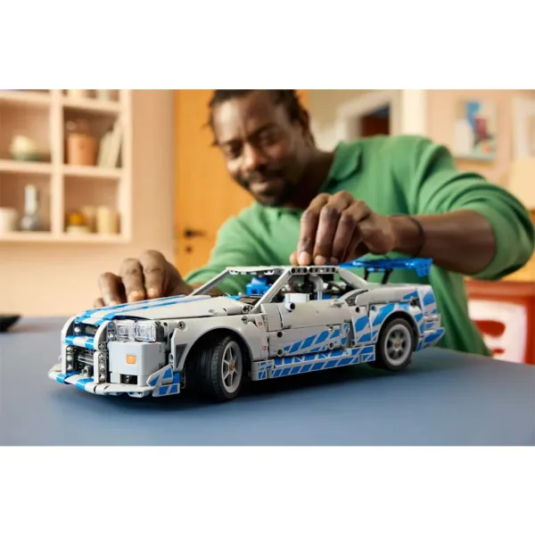 LEGO® Technic: Mașină Nissan Skyline GT-R (R34) 2 Fast 2 Furious (42210) imaginea 7