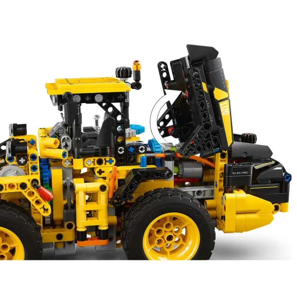 LEGO® Technic: Volvo L120 Electric încărcător frontal pe roți (42209) imaginea 5