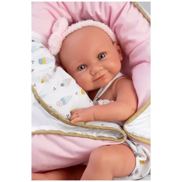 Llorens: Păpușă nou-născută Nica de 40 cm în haine cu model de înghețată și cu pătuț imaginea 3
