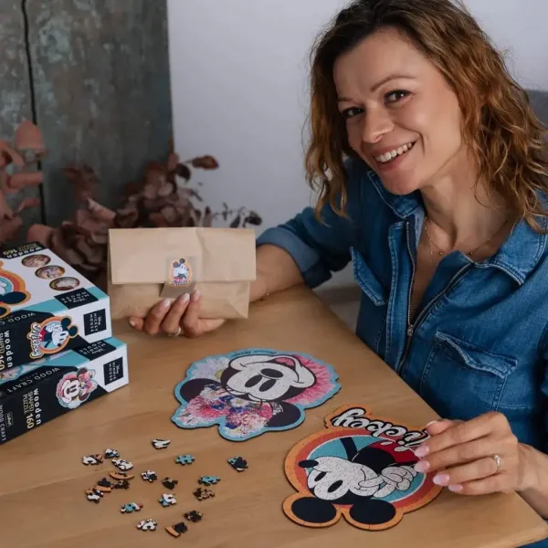 Wood Craft: Disney - Retro Mickey Mouse puzzle din lemn premium de 160 de piese - Trefl imaginea 3