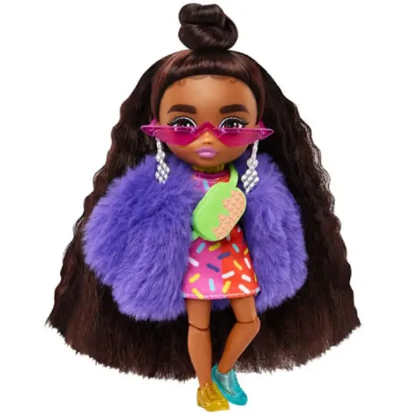Barbie Extravagant mini păpușă cu pantofi speciali - Mattel imaginea 2