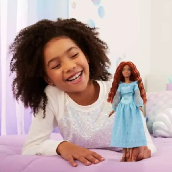 Disney Mica Sirenă: Ariel păpușă în rochie albastră 30cm - Mattel imaginea 5