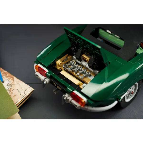 LEGO® Icons: Jaguar E-Type (11381) imaginea 16