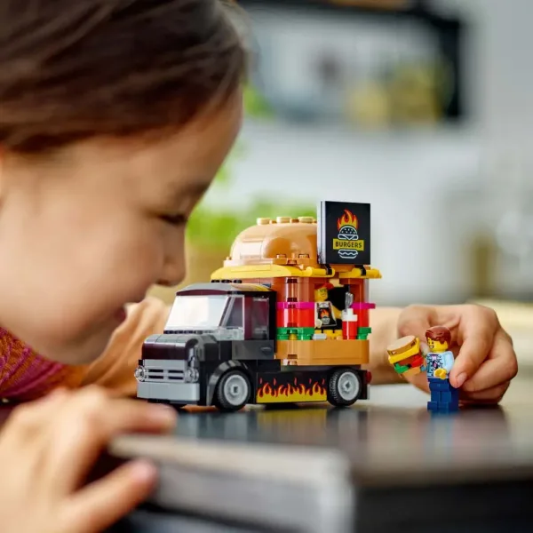 LEGO® City: Furgon de hamburgeri (60404) imaginea 4