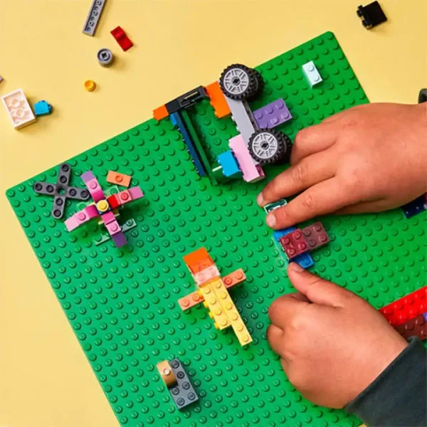 LEGO® Classic: Placă de bază verde (11023) imaginea 3