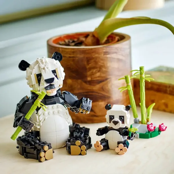 LEGO® Creator: Animale sălbatice: Familie de panda (31165) imaginea 4