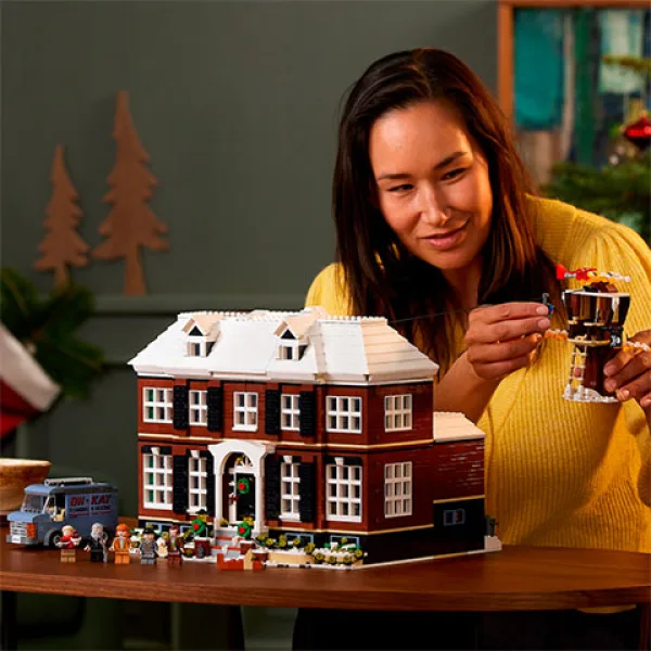 LEGO® Ideas: Singur Acasă Reszkessetek betörők (21330) imaginea 6