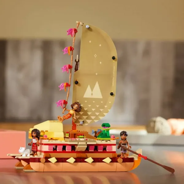 LEGO® Disney: Canoe-ul lui Vaiana plin de aventuri (43270) imaginea 3